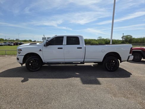 New 2026 RAM 2500 Tradesman AWD/4WD image 4
