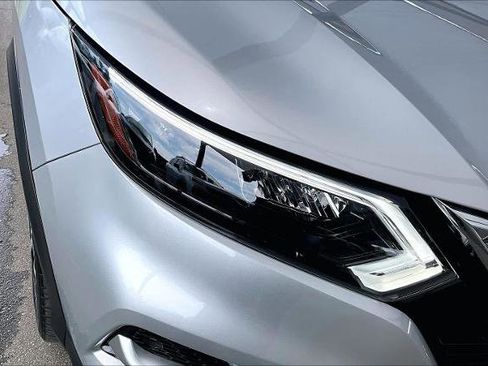 Certified 2022 Nissan Rogue Sport SL w/ Premium Package AWD/4WD image 28