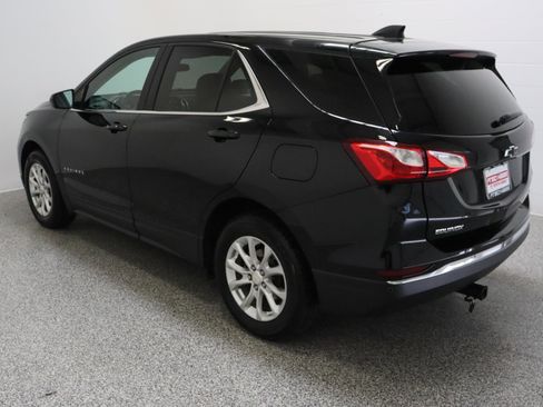 Used 2020 Chevrolet Equinox LT w/ Driver Convenience Package image 9