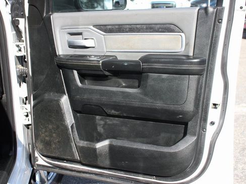 Used 2021 RAM 3500 Big Horn image 40