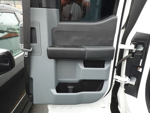 Used 2024 Ford F550 4x4 SuperCab Super Duty image 25