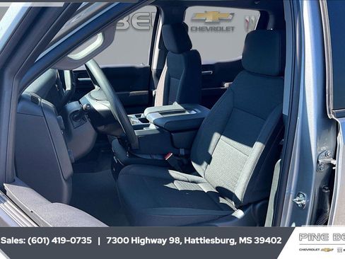 New 2026 Chevrolet Silverado 1500 Custom Trail Boss w/ LPO, Dark Essentials Package AWD/4WD image 19