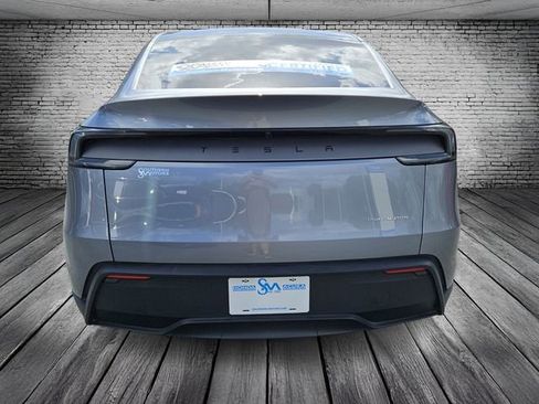 Used 2026 Tesla Model Y Long Range image 4