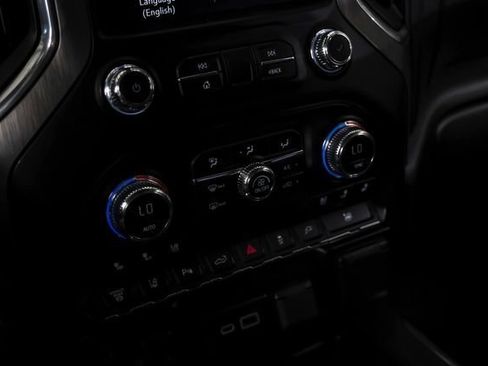 Used 2022 GMC Sierra 3500 Denali w/ Denali Ultimate Package AWD/4WD image 24
