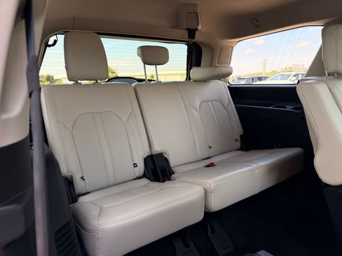 Used 2020 Ford Expedition Platinum image 35