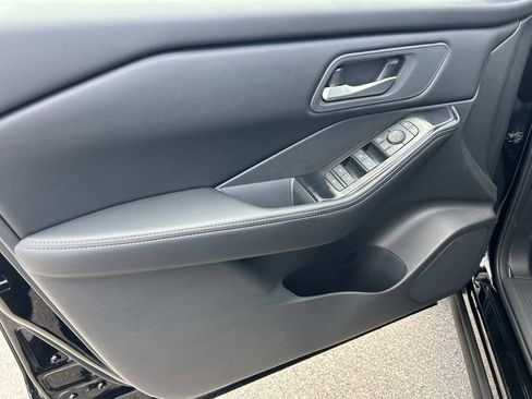 New 2026 Nissan Rogue SV FWD image 15