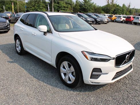 Used 2022 Volvo XC60 B5 Momentum AWD/4WD image 4