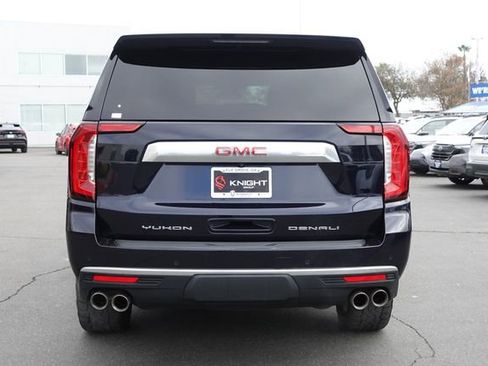 Used 2023 GMC Yukon XL Denali image 7