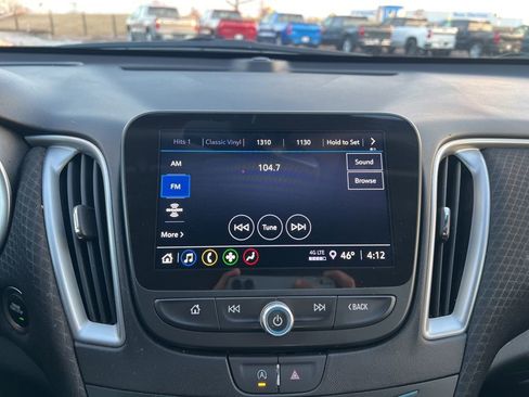 Used 2025 Chevrolet Malibu LT image 18