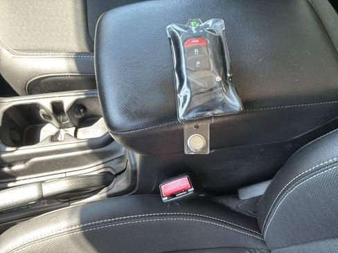 Used 2023 Jeep Wrangler Freedom Edition image 36