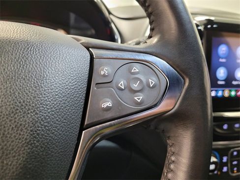 Used 2022 Chevrolet Traverse LT image 24