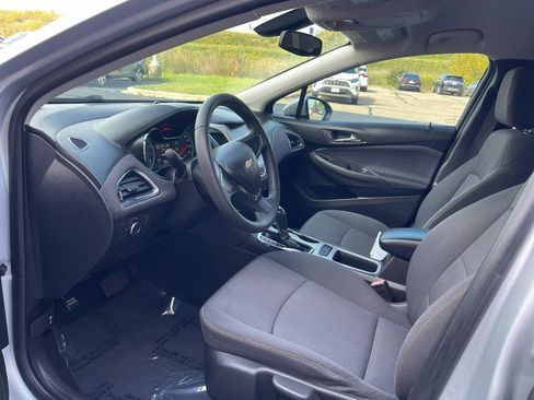 Used 2018 Chevrolet Cruze LS image 14