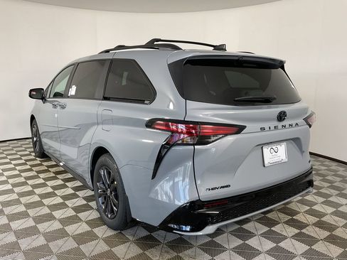 New 2026 Toyota Sienna XSE image 6