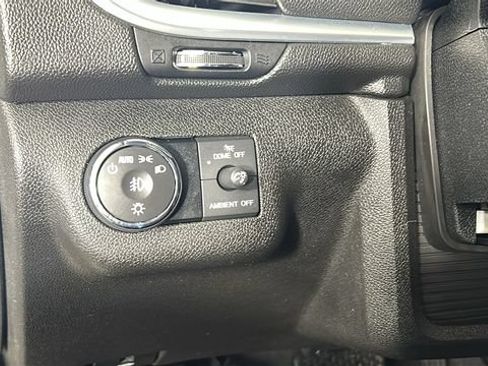 Used 2017 Chevrolet Traverse LT w/ Style and Technology Package AWD/4WD image 19