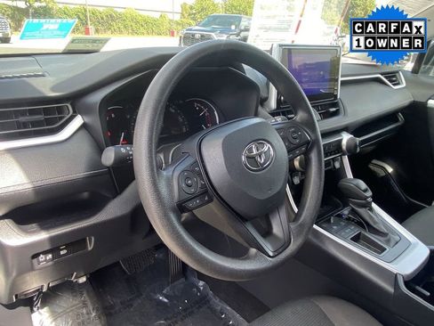 Certified 2025 Toyota RAV4 LE image 21