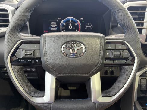 Used 2025 Toyota Tundra Platinum AWD/4WD image 11