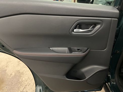 New 2026 Nissan Rogue SV AWD/4WD image 18