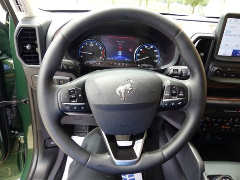 Used 2024 Ford Bronco Sport Outer Banks AWD/4WD image 29
