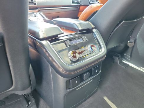 Certified 2020 Lincoln Navigator Reserve w/ Equipment Group 201A Reserve AWD/4WD image 12