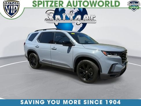 Used 2025 Honda Pilot Black Edition image 2