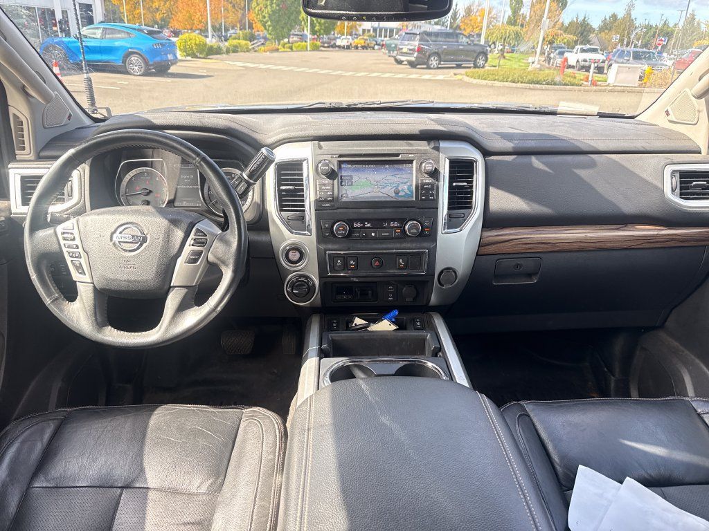 Used 2017 Nissan Titan SL AWD/4WD image 6