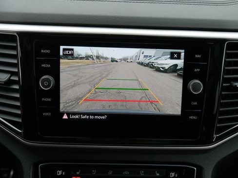 Certified 2023 Volkswagen Atlas Cross Sport SEL Premium R-Line image 32