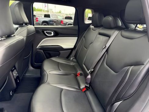 Used 2025 Jeep Compass Limited w/ Elite Group AWD/4WD image 21