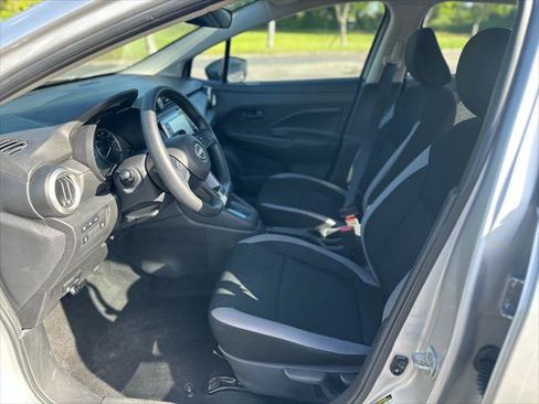 Used 2025 Nissan Versa S FWD image 12