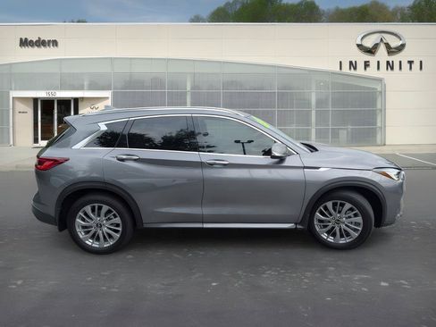 Certified 2024 INFINITI QX50 Luxe AWD/4WD image 3