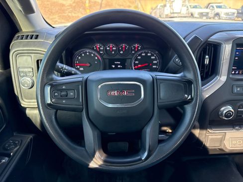 Used 2022 GMC Sierra 2500 Pro w/ Convenience Package image 14
