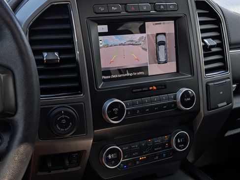 Used 2020 Ford Expedition XLT w/ Equipment Group 202A image 32