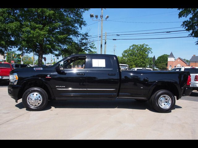 Used 2024 RAM 3500 Limited AWD/4WD image 2