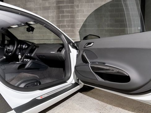 Used 2015 Audi R8 V8 AWD/4WD image 22