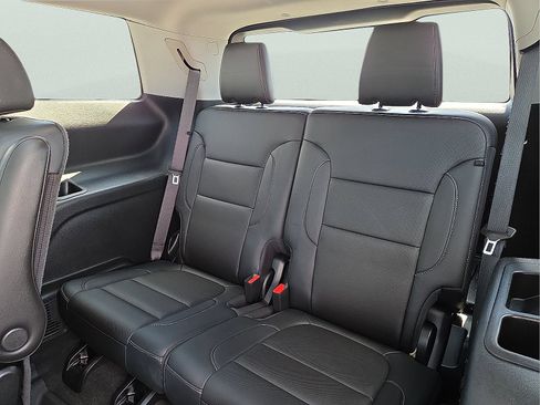 Used 2023 GMC Acadia SLT w/ Elevation Edition FWD image 10