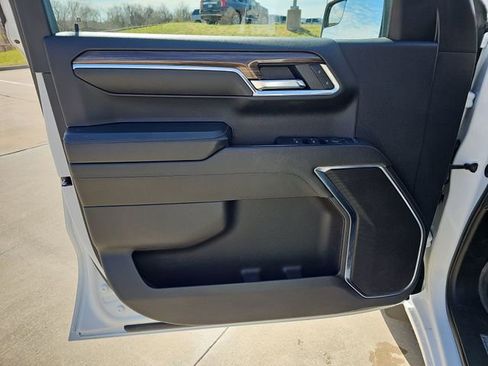 Used 2024 Chevrolet Silverado 1500 LT w/ Z71 Off-Road Package AWD/4WD image 22