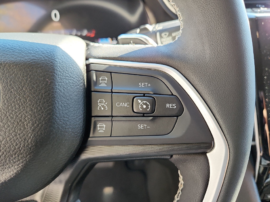 Used 2023 Jeep Grand Cherokee L Laredo w/ Luxury Tech Group I RWD image 22
