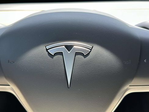 Used 2023 Tesla Model Y 2WD image 20