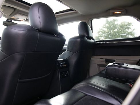 Used 2006 Chrysler 300 SRT8 w/ SRT Option Group II image 22