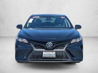 Used 2021 Toyota Camry SE w/ Carpet Mat Package (TMS) FWD video 2