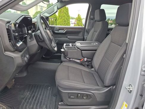 Used 2024 Chevrolet Silverado 1500 LT w/ Z71 Off-Road Package AWD/4WD image 14