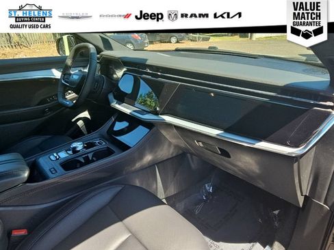 Used 2024 Jeep Wagoneer Limited AWD/4WD image 17