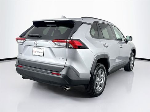 Certified 2022 Toyota RAV4 XLE image 10