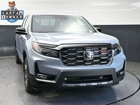 Used 2025 Honda Ridgeline TrailSport image 2