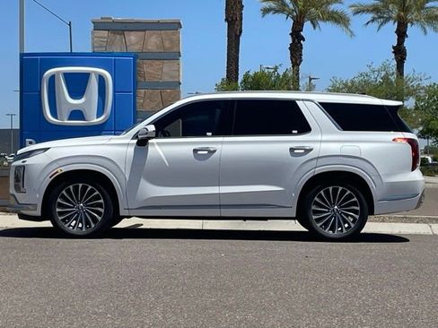 Used 2024 Hyundai Palisade Calligraphy FWD image 8