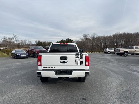 Used 2018 Chevrolet Silverado 1500 LTZ Z71 w/ Redline Edition image 5