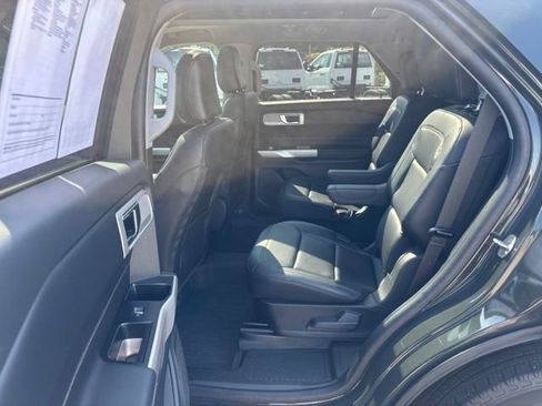 Used 2024 Ford Explorer XLT w/ Equipment Group 202A AWD/4WD image 13