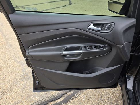 Used 2015 Ford Escape SE FWD image 13