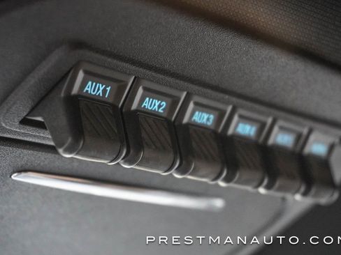 Used 2025 Ford F250 Lariat w/ Chrome Package image 37