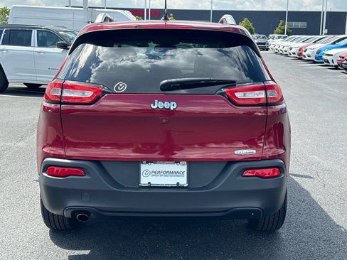 Used 2015 Jeep Cherokee Latitude FWD image 4
