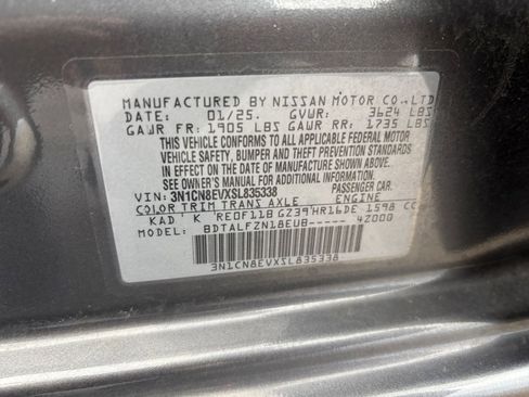 Used 2025 Nissan Versa SV FWD image 29